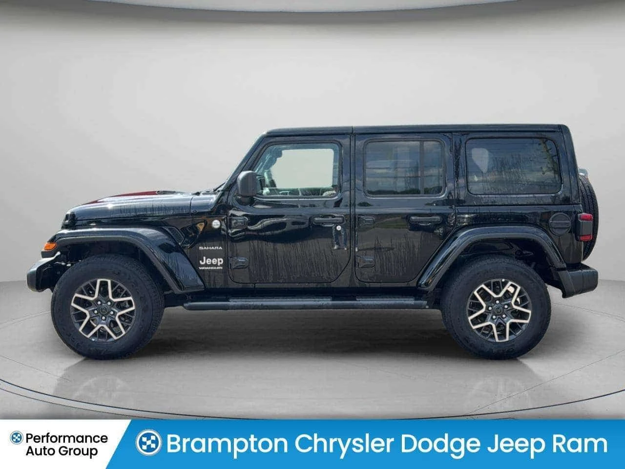 Jeep Wrangler * Sahara * ALPINE AUDIO* ADAPT CRUISE* BLIND SPOT*, снимка 8 - Автомобили и джипове - 54957534