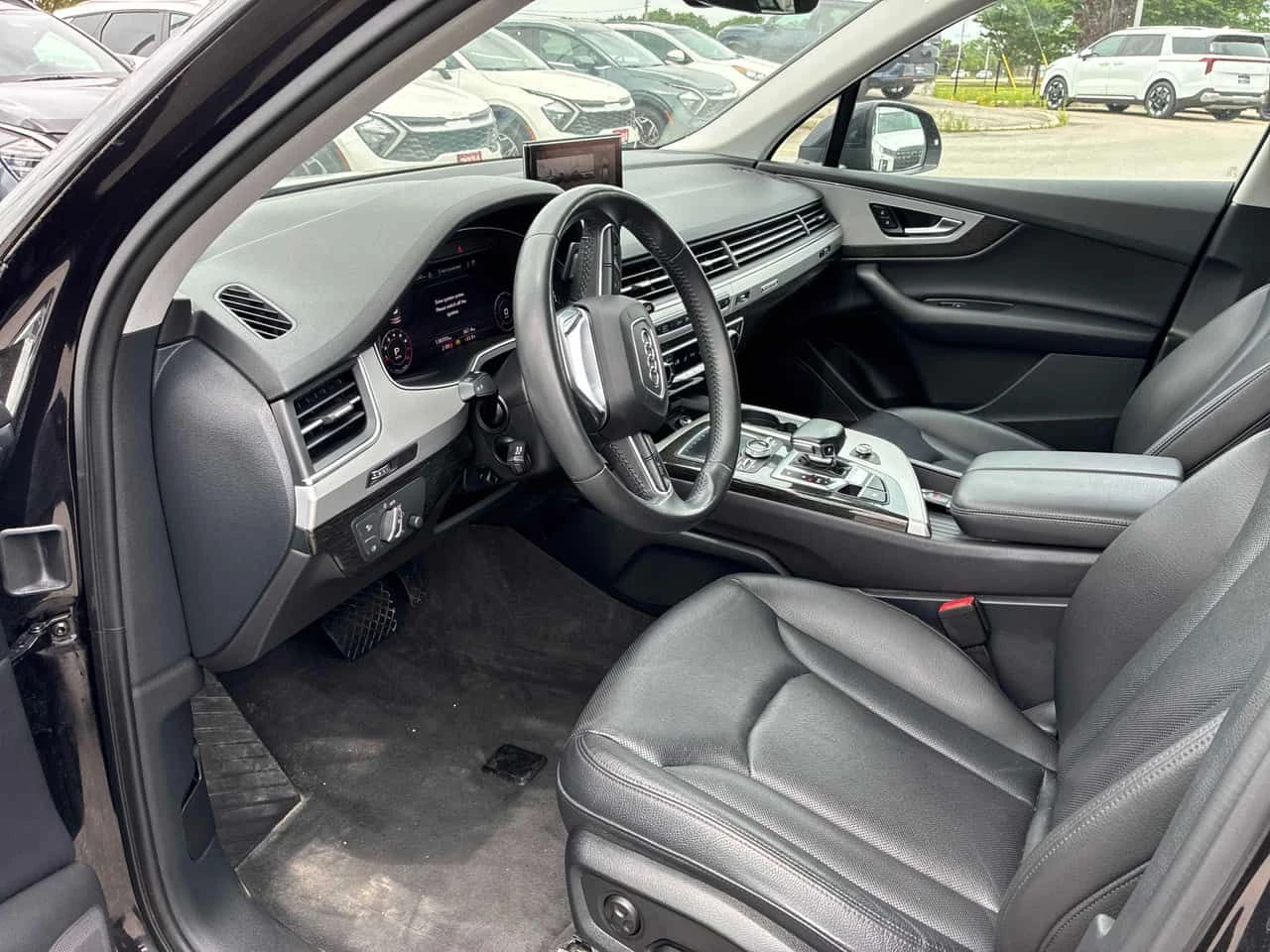 Audi Q7 | Progressiv | ОБХДУХВАНЕ | ПАНОРАМА | CARFAX | , снимка 5 - Автомобили и джипове - 55094578