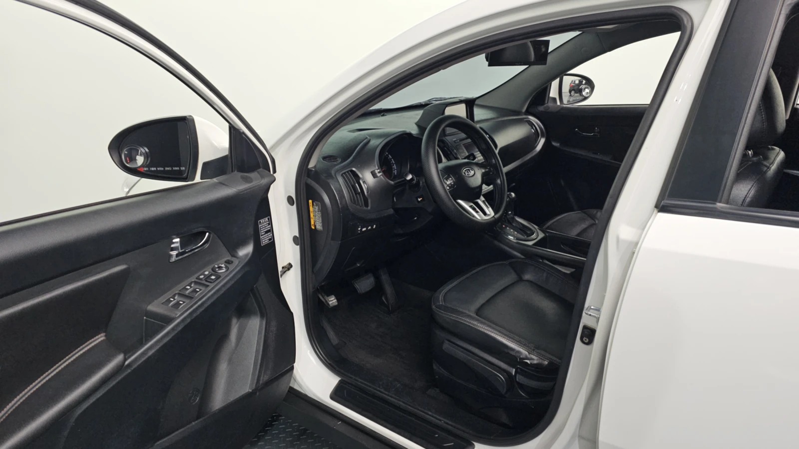Kia Sportage 2.0D* ПОДГРЕВ ВОЛАН* КРАЙНА ЦЕНА, снимка 10 - Автомобили и джипове - 55496160