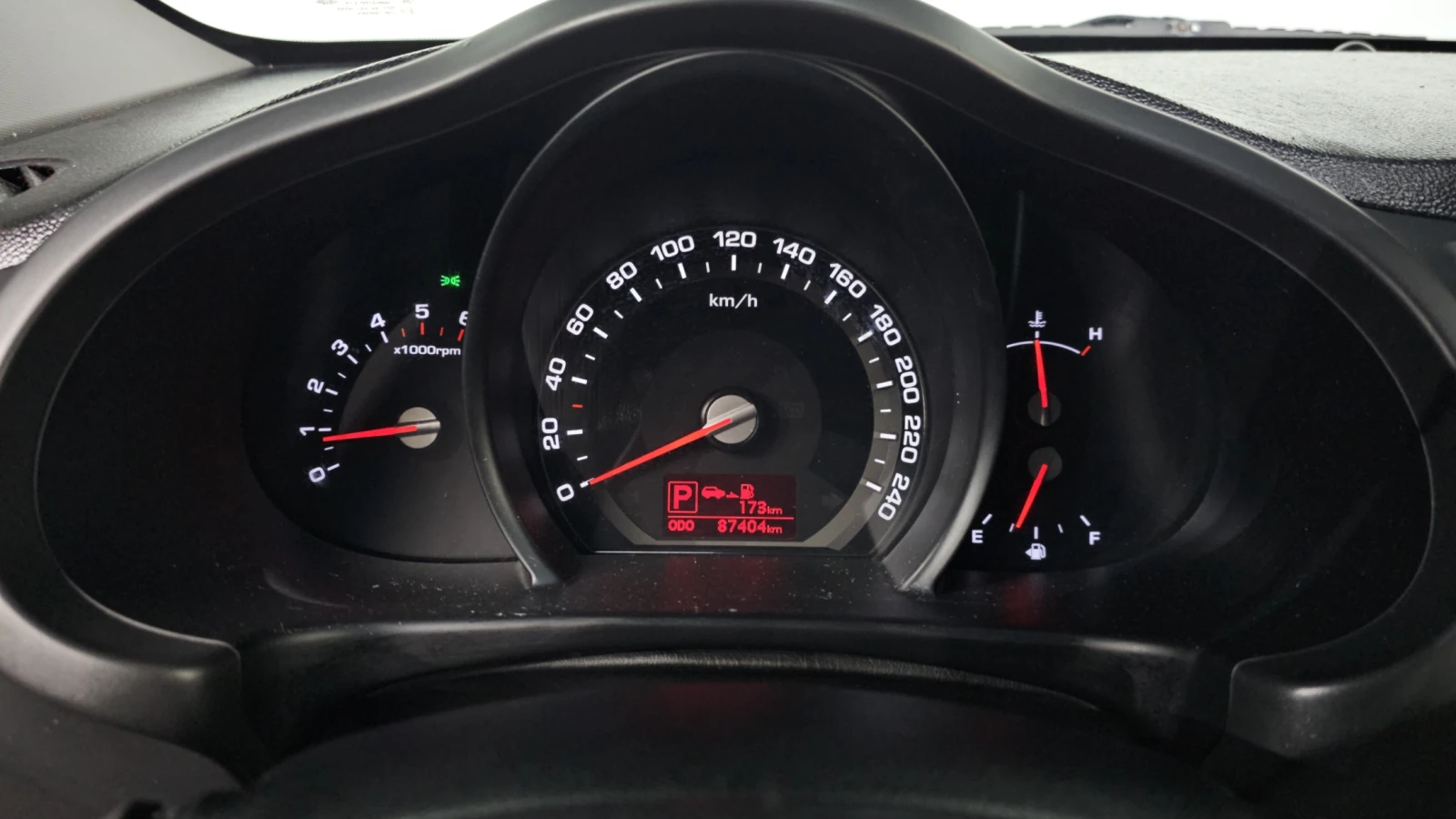 Kia Sportage 2.0D* ПОДГРЕВ ВОЛАН* КРАЙНА ЦЕНА, снимка 8 - Автомобили и джипове - 55496160