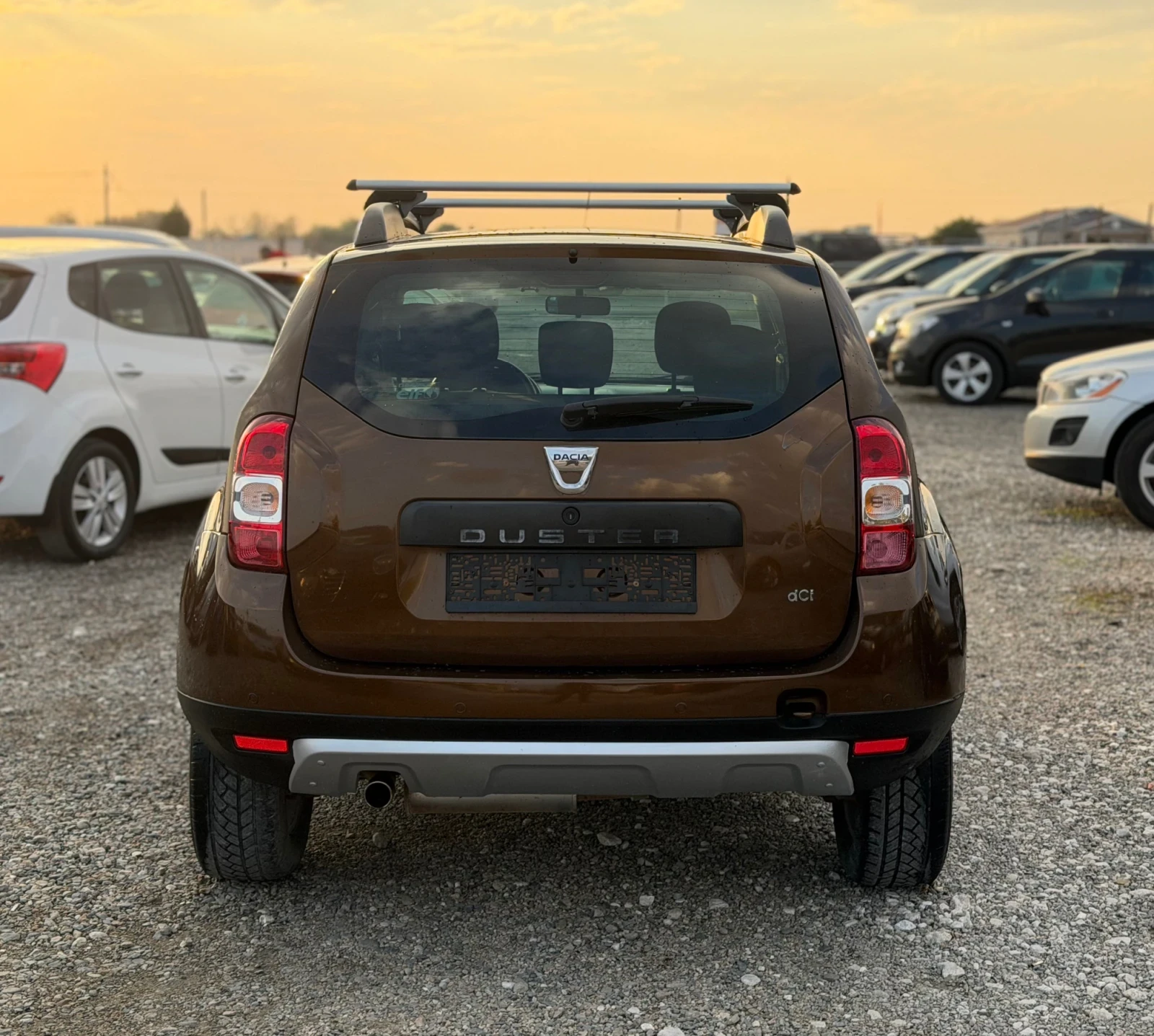 Dacia Duster 1.5dCi/110кс/4х4/LAUREATE/ ВНОС-ИТАЛИЯ /, снимка 5 - Автомобили и джипове - 55657649