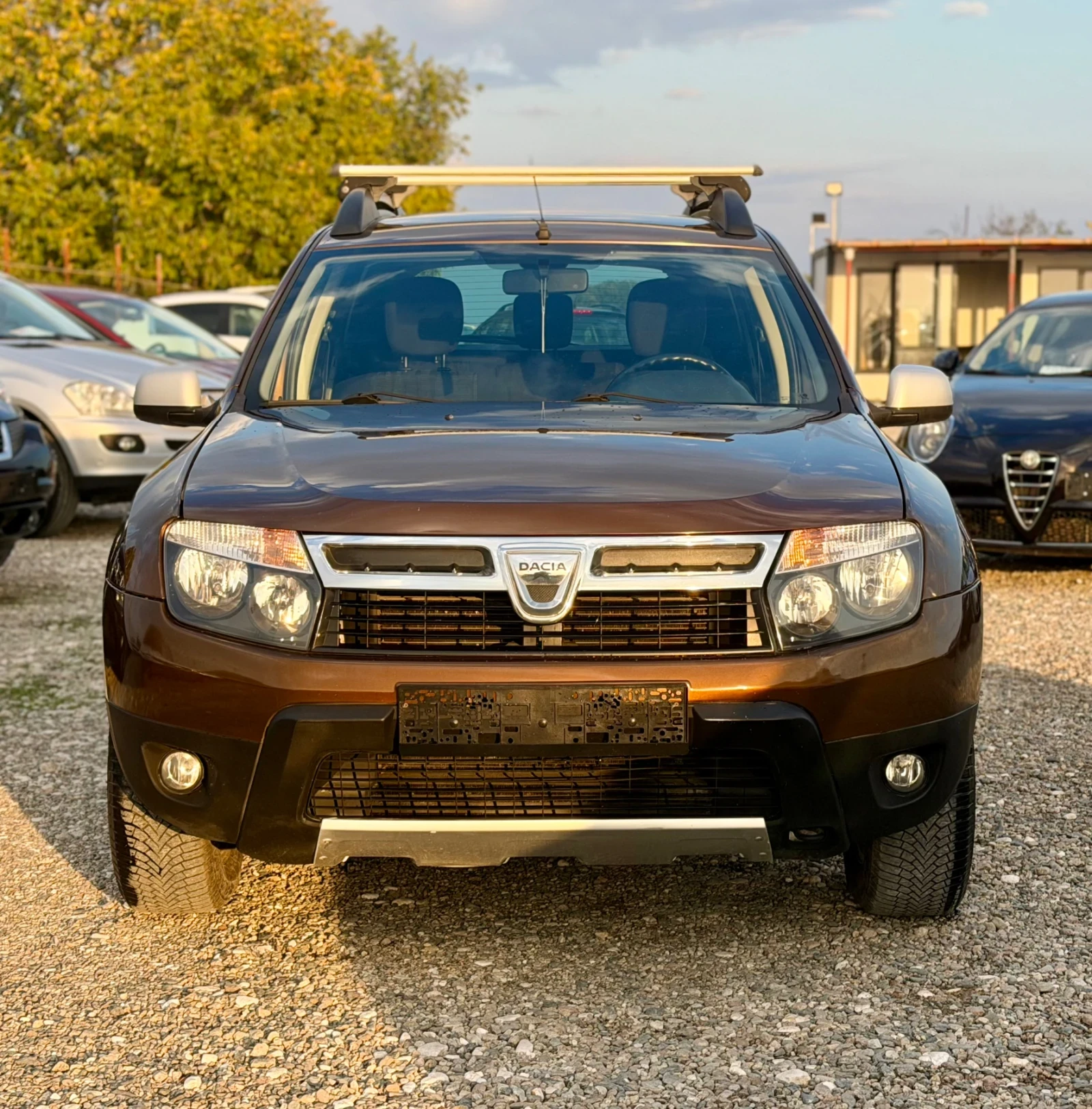 Dacia Duster 1.5dCi/110кс/4х4/LAUREATE/ ВНОС-ИТАЛИЯ /, снимка 2 - Автомобили и джипове - 55657649