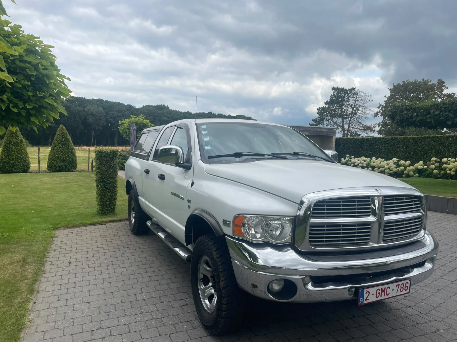 Dodge RAM 1500 5.7 HEMI , снимка 2 - Автомобили и джипове - 55808820