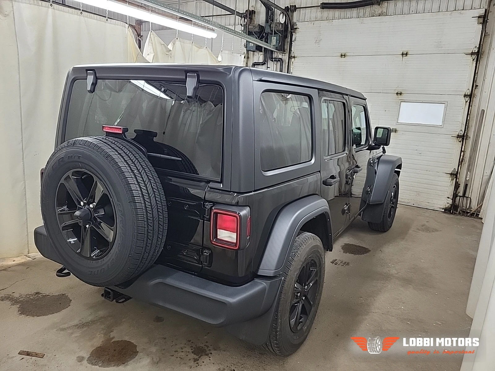 Jeep Wrangler, снимка 2 - Автомобили и джипове - 55928342