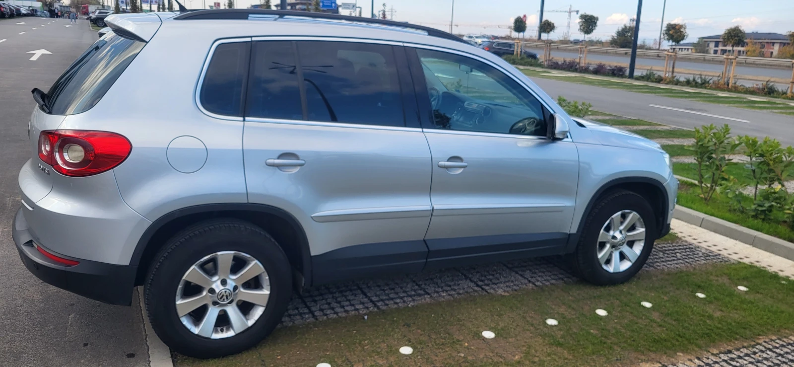 VW Tiguan TSI 2.0, снимка 2 - Автомобили и джипове - 56646211