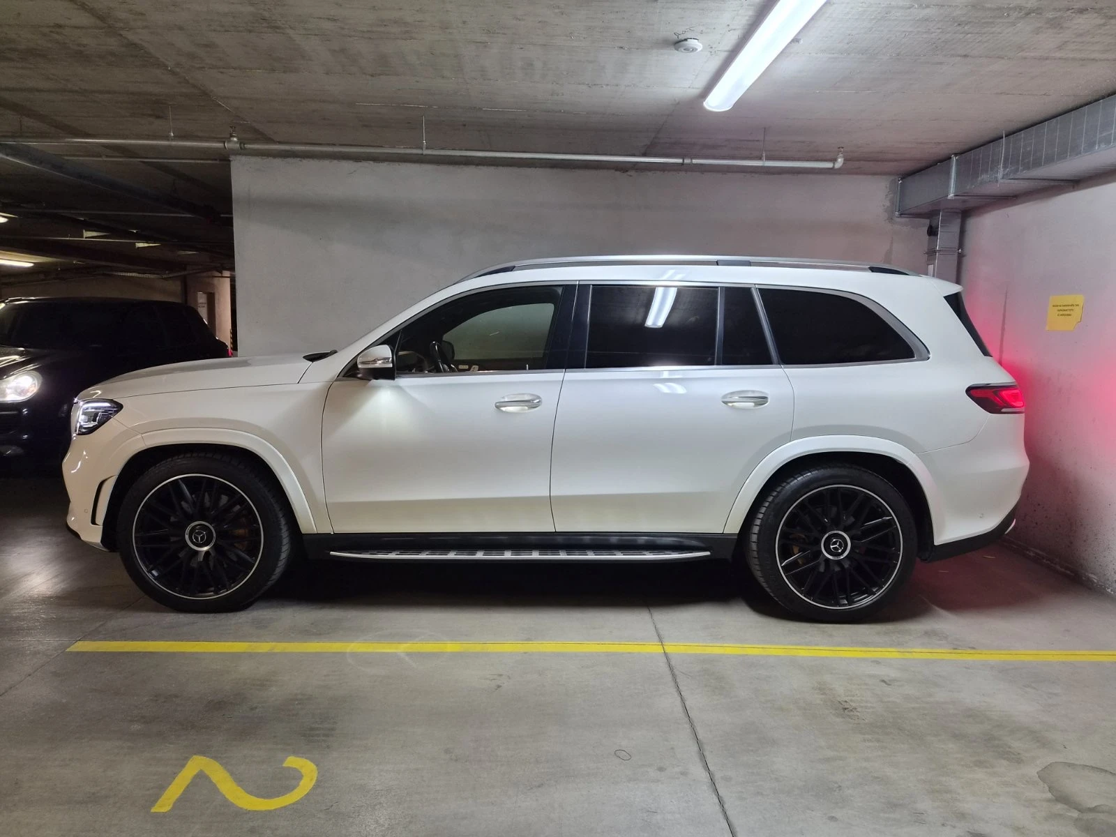 Mercedes-Benz GLS580, снимка 5 - Автомобили и джипове - 56741883