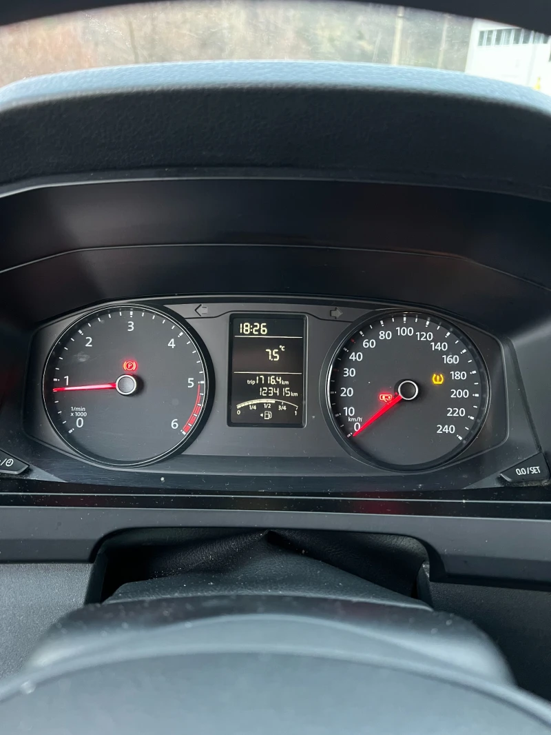 VW Caravelle, снимка 10 - Бусове и автобуси - 53395134