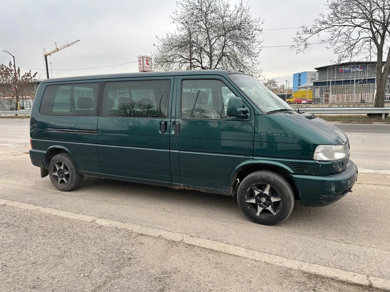 VW Caravelle 2.5 TDI, снимка 2 - Бусове и автобуси - 53479147