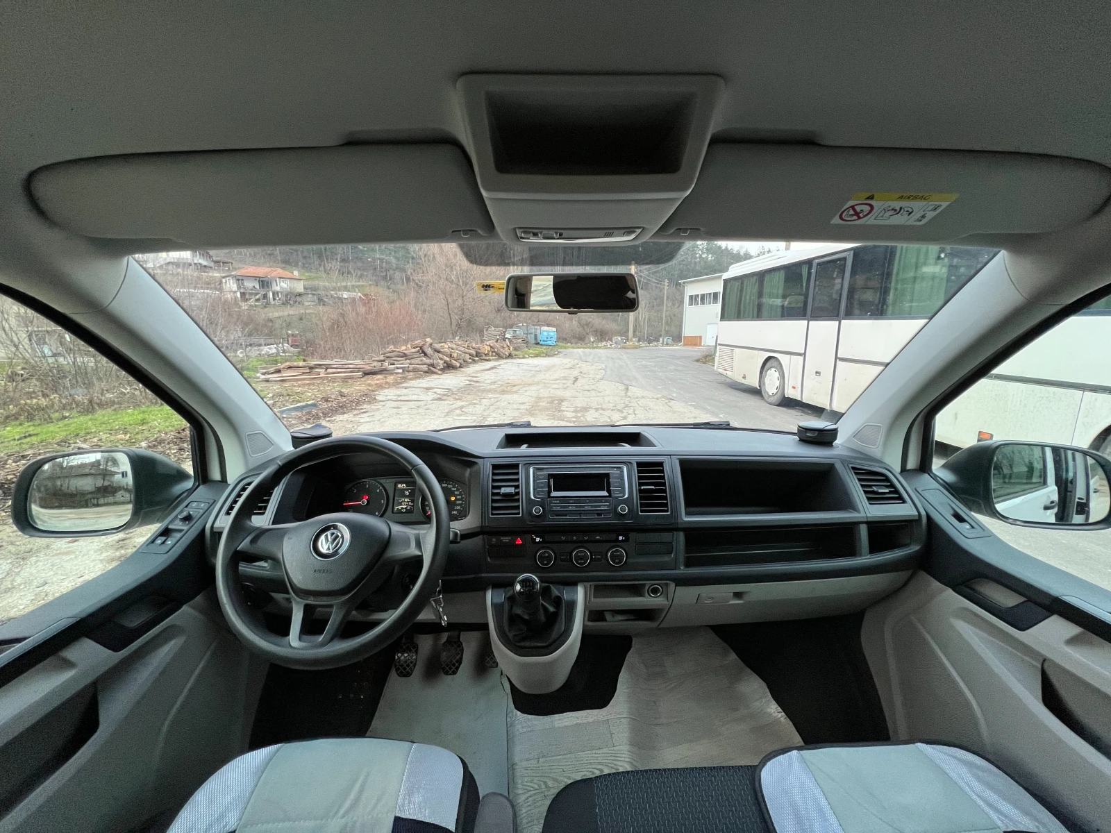 VW Caravelle  - изображение 9