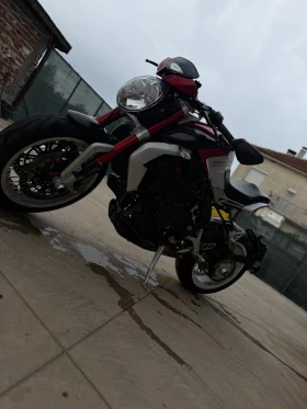 ����� �� �������� �� MV Agusta Brutale Dragster 800RR