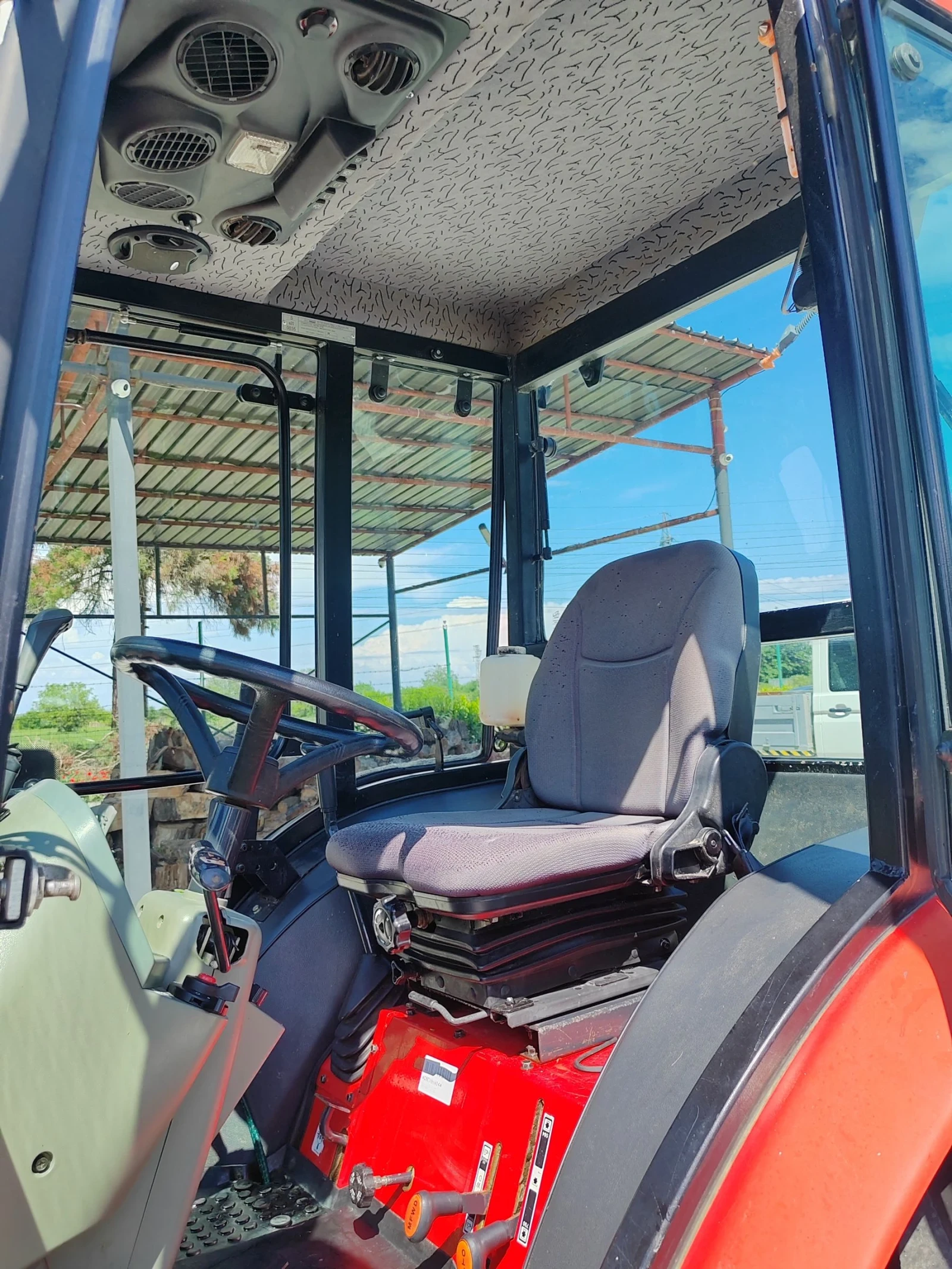 Трактор Kubota, снимка 8 - Селскостопанска техника - 55019886