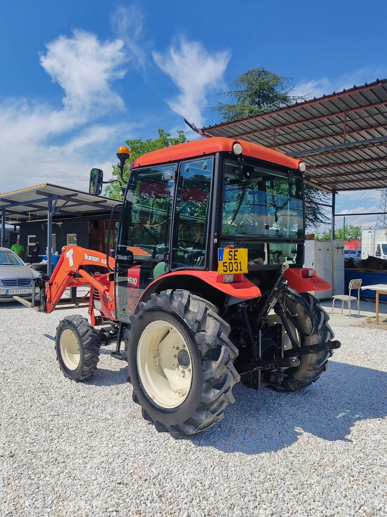 Трактор Kubota, снимка 6 - Селскостопанска техника - 55019886
