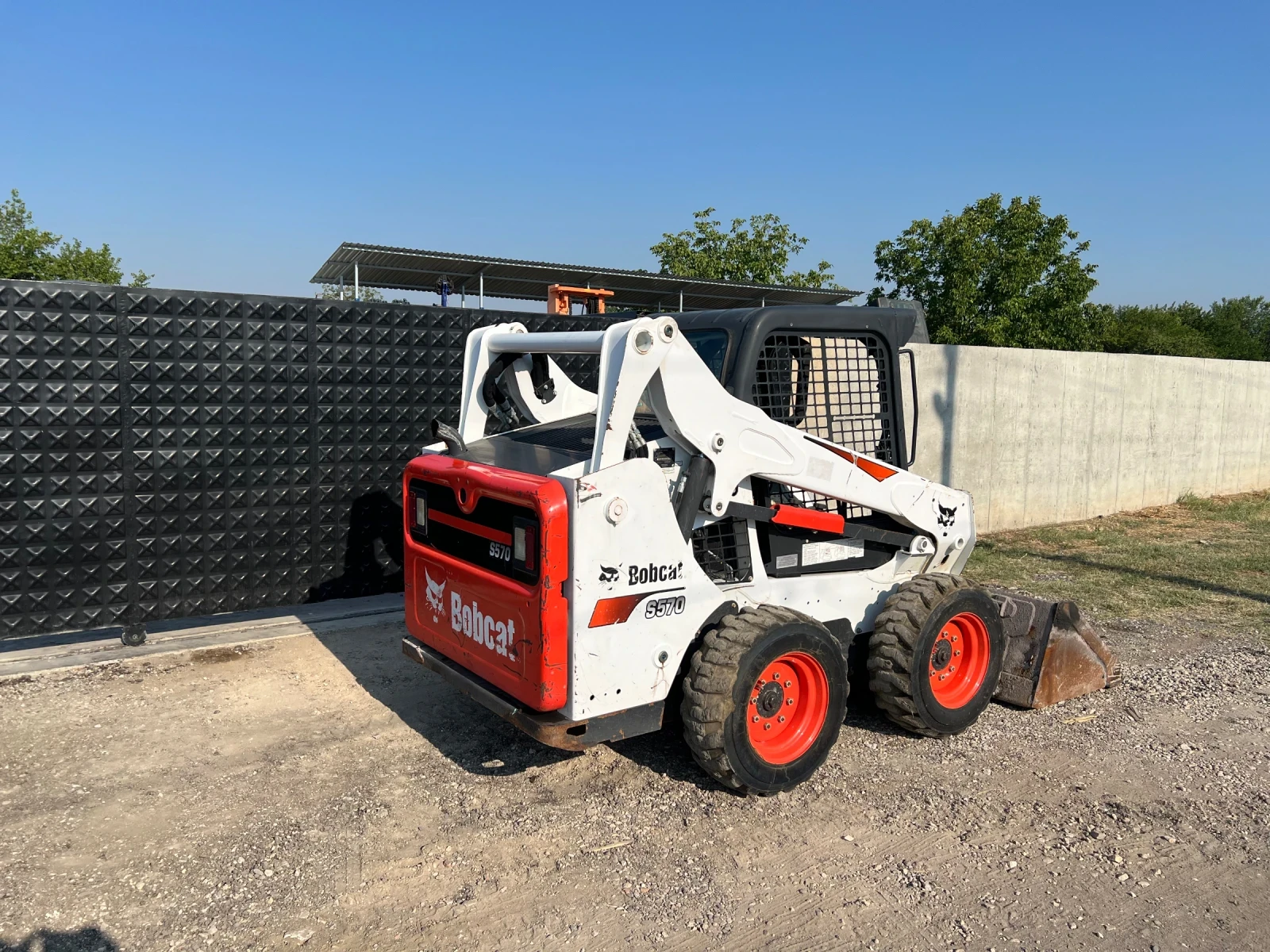 Мини челни товарачи Bobcat S570, снимка 3 - Индустриална техника - 55902361