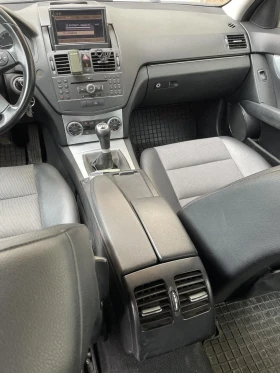 Mercedes-Benz C 220, снимка 11