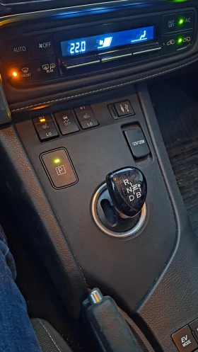 Toyota Auris Hybrid , снимка 4