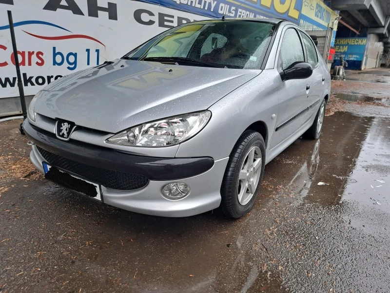 Peugeot 206 98000км!!! Като нова, снимка 4 - Автомобили и джипове - 47649325