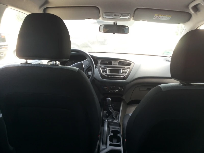 Hyundai I20 1.2i, снимка 8 - Автомобили и джипове - 40997766