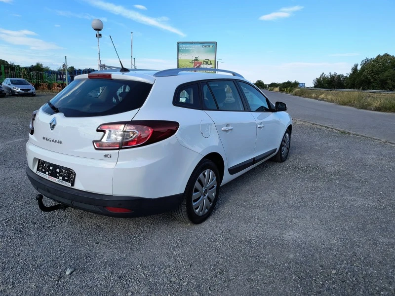 Renault Megane 1.5-110 КС 6 ск NAVI * ЕКСКЛУЗИВ* , снимка 5 - Автомобили и джипове - 46686347