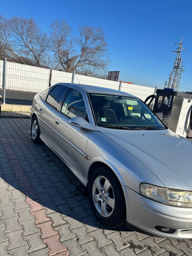 Opel Vectra, снимка 2 - Автомобили и джипове - 48381424