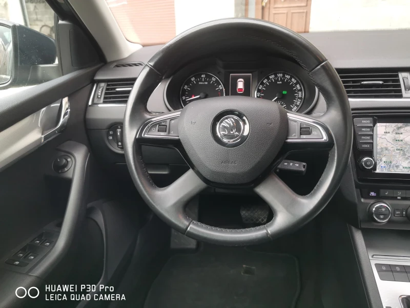 Skoda Octavia 1.8TSi 4x4 Нов внос от Швейцария , снимка 12 - Автомобили и джипове - 48590292