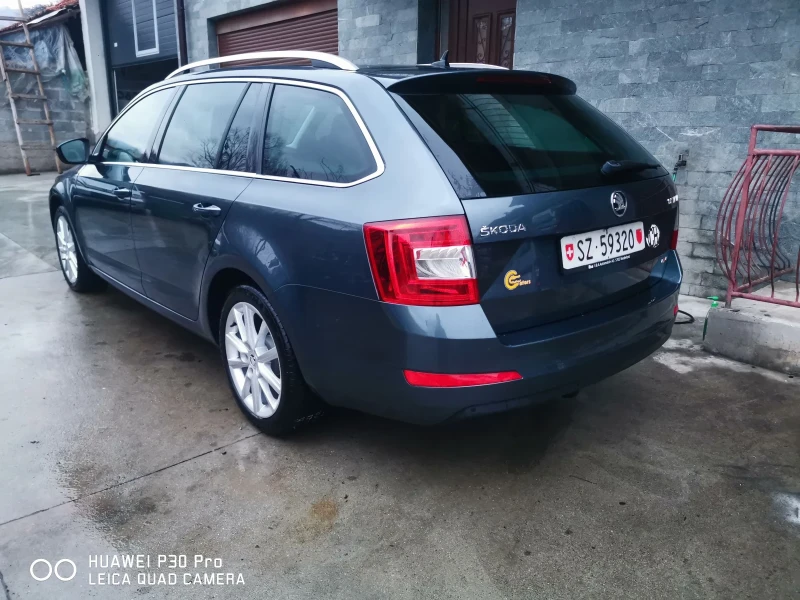 Skoda Octavia 1.8TSi 4x4 Нов внос от Швейцария , снимка 6 - Автомобили и джипове - 48590292