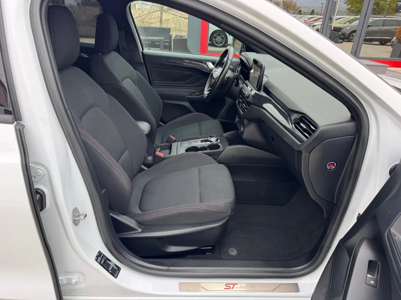 Ford Focus ST-LINE 1.5TDCI FULL, снимка 13 - Автомобили и джипове - 51151369