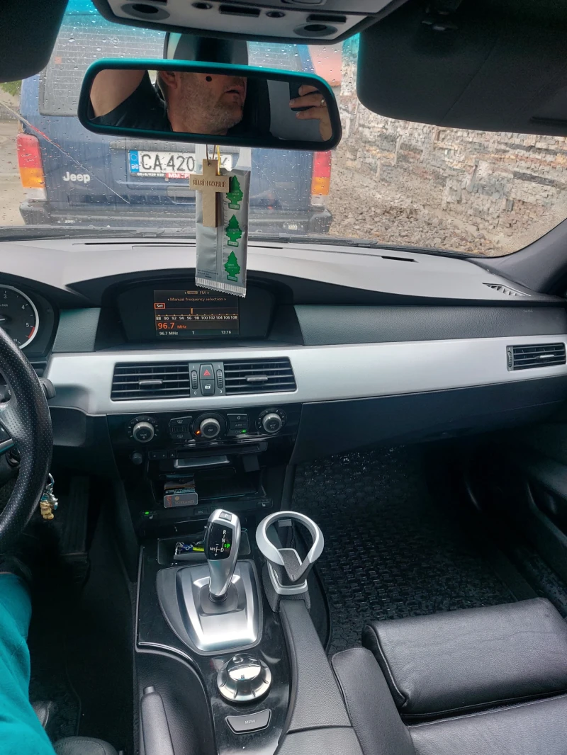 BMW 535 Колата е в топ състояние, снимка 2 - Автомобили и джипове - 52702792