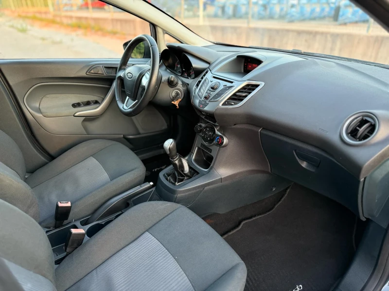 Ford Fiesta 1.4TDCI A/C, снимка 9 - Автомобили и джипове - 52953020