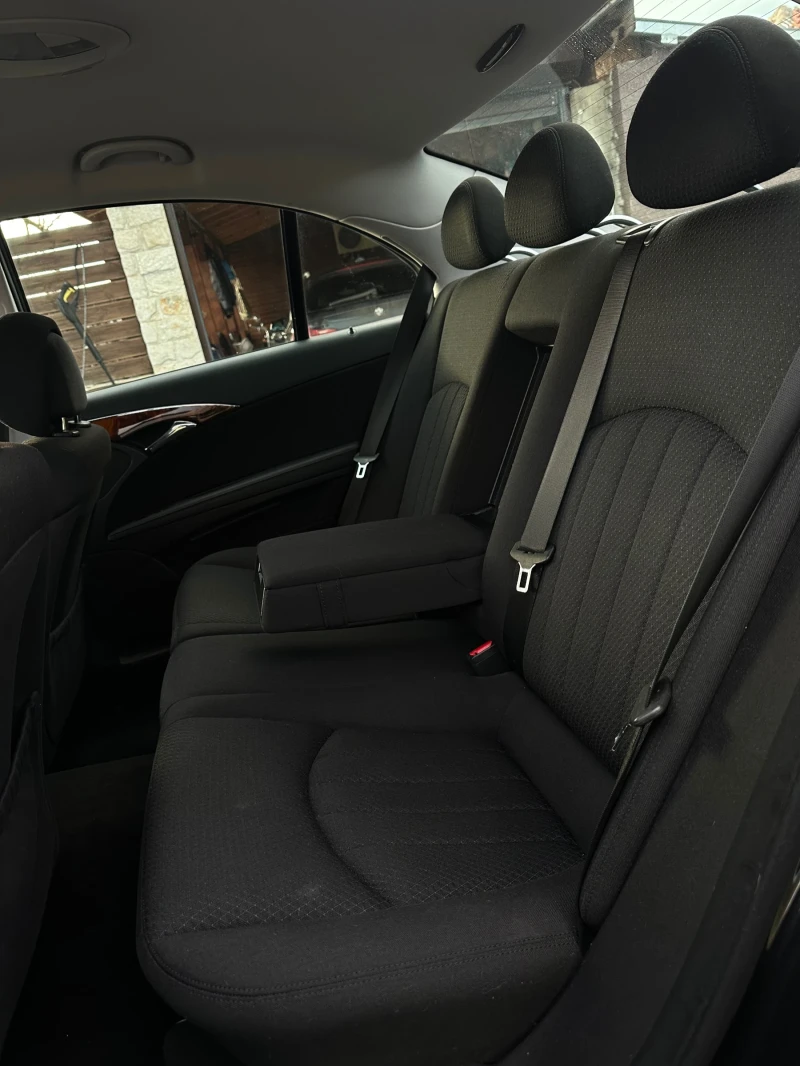 Mercedes-Benz E 280 4MATIC FACELIFT TOP, снимка 11 - Автомобили и джипове - 53285188
