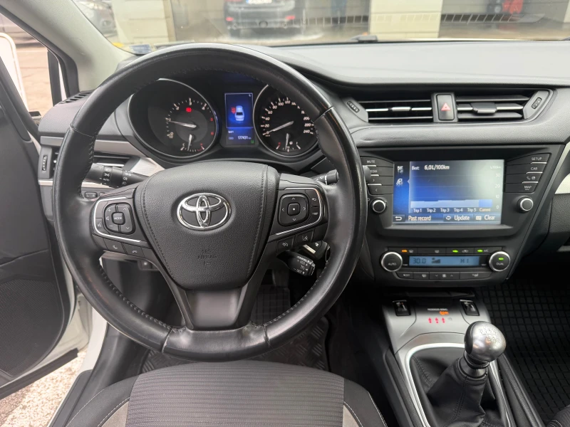 Toyota Avensis, снимка 13 - Автомобили и джипове - 53601362