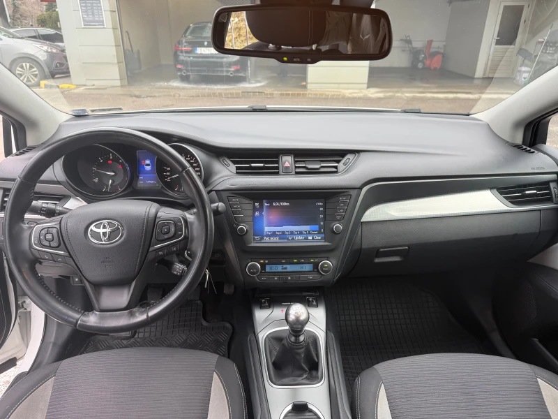 Toyota Avensis, снимка 12 - Автомобили и джипове - 53601362