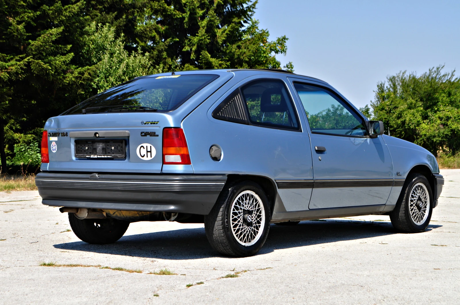 Opel Kadett 1.6 GL Automat УНИКАТ Швейцария - изображение 9