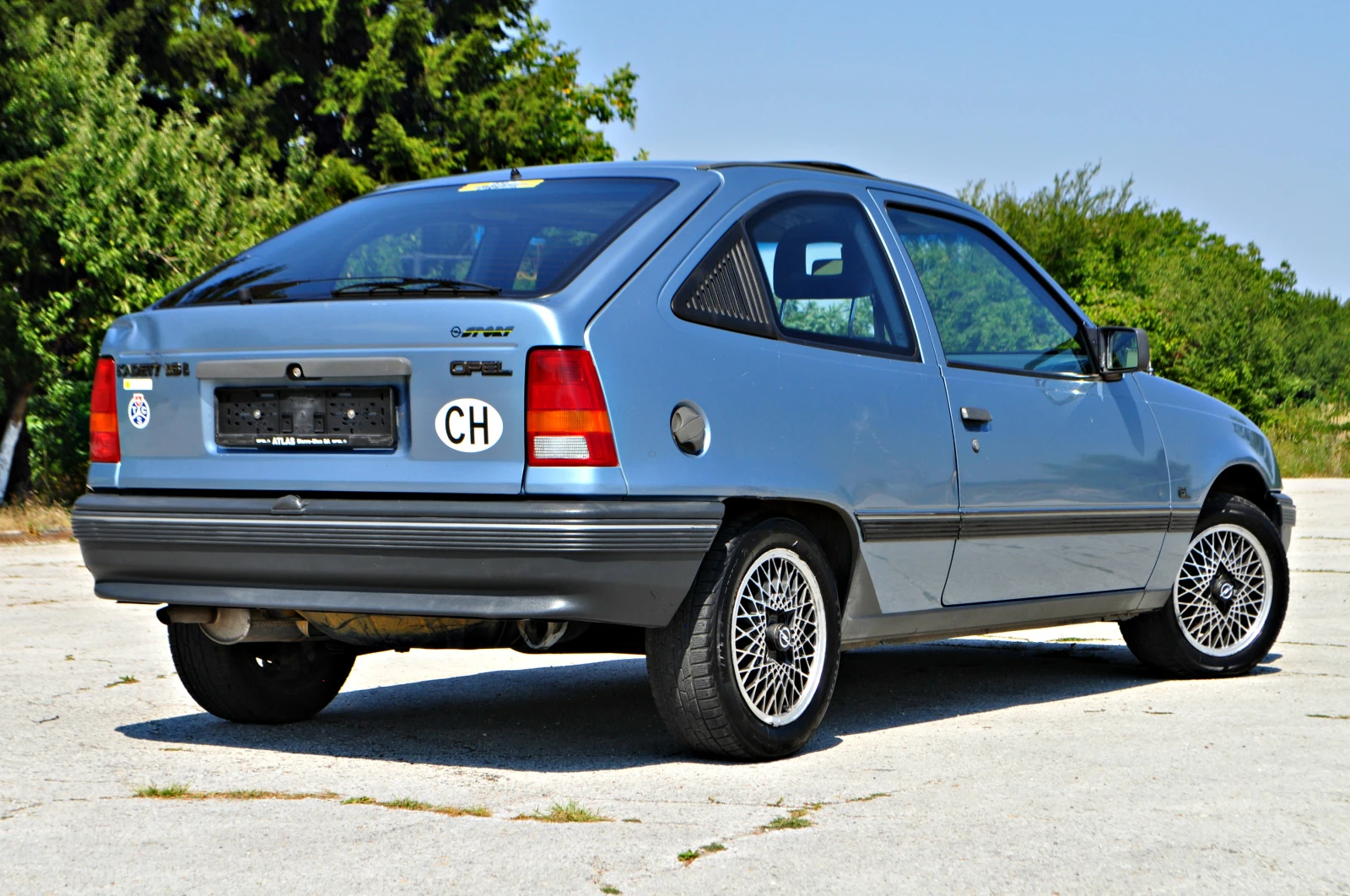 Opel Kadett 1.6 GL Automat УНИКАТ Швейцария - изображение 2