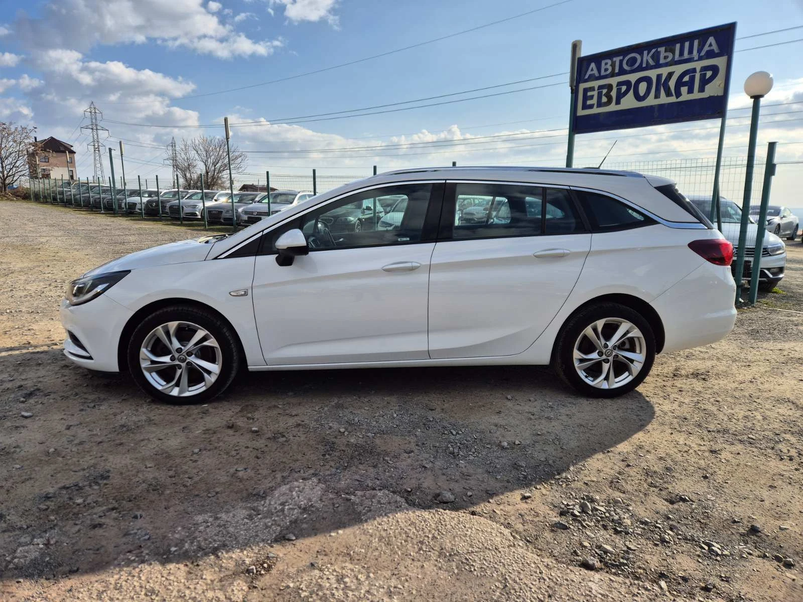 Opel Astra sport tourer - изображение 2