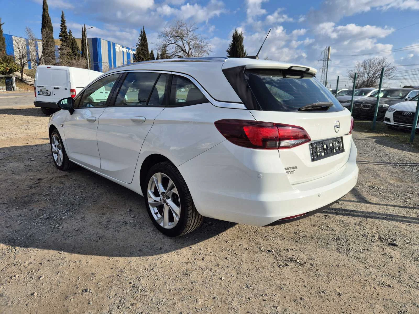 Opel Astra sport tourer - изображение 3