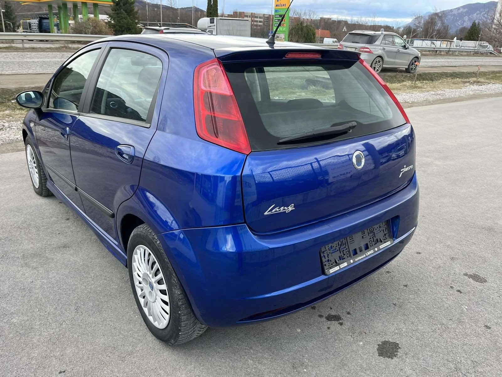 Fiat Punto GRANDE 1.3I 65кс EURO 4 КЛИМАТИК - изображение 5