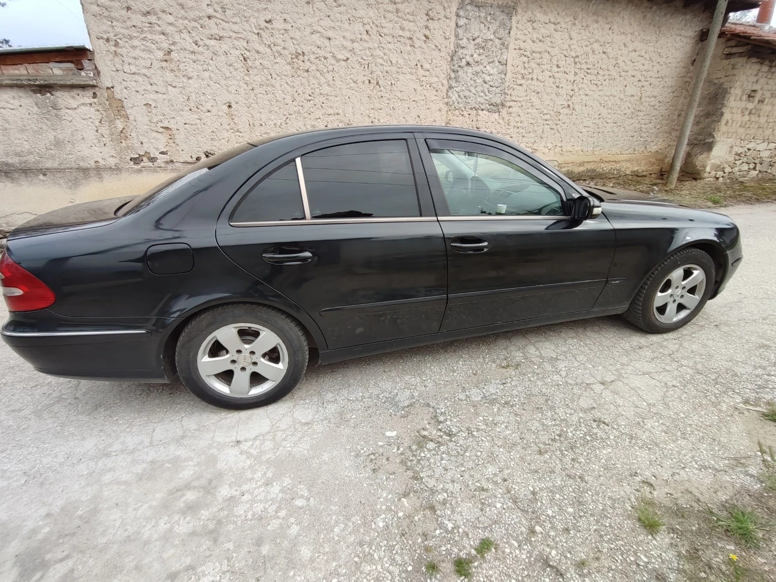 Mercedes-Benz E 270 2.7 177 - изображение 7