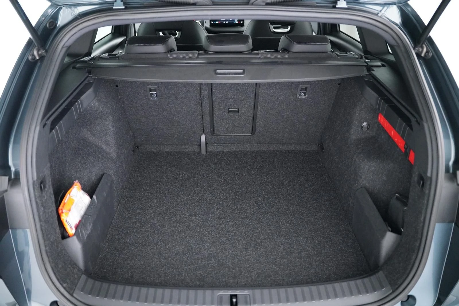 Skoda Enyaq IV60/179HP/SPORTLINE/CAM/AMBI/LED/NAVI/KLESS/576v - изображение 5