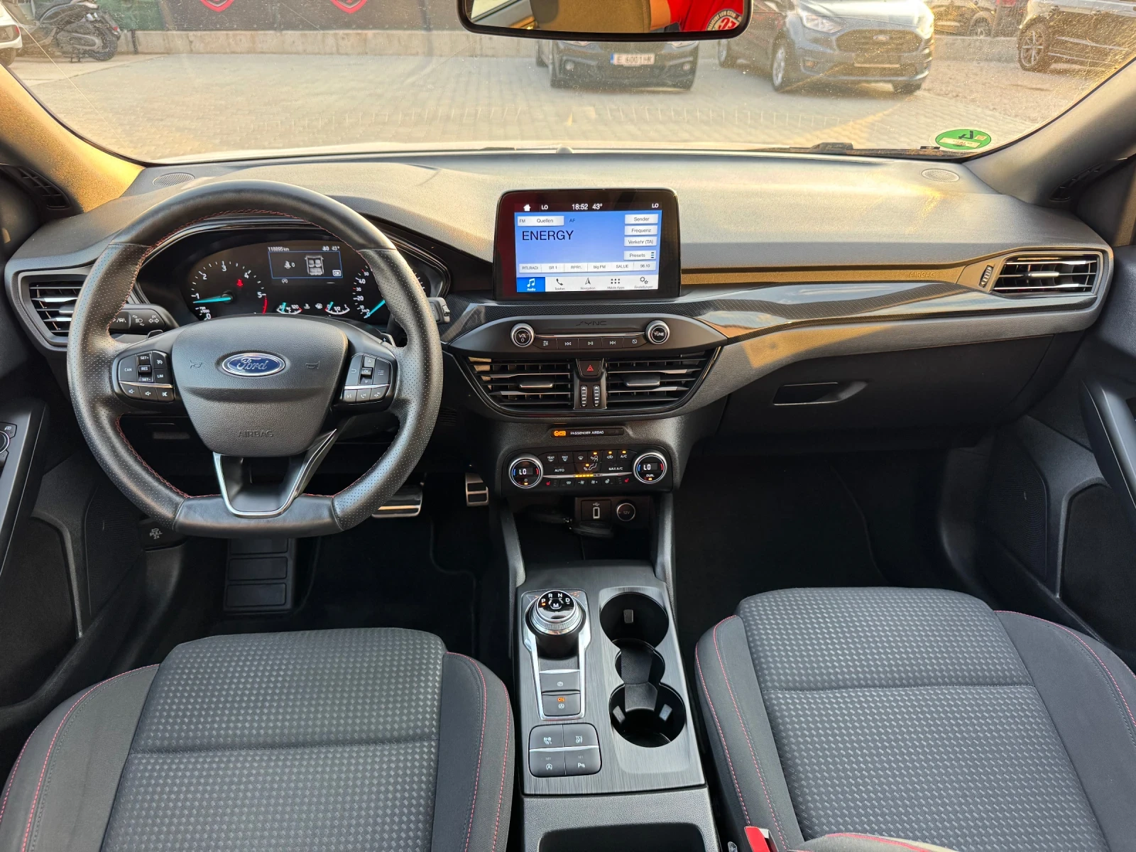 Ford Focus ST-LINE 1.5TDCI FULL | Mobile.bg — изображение 11