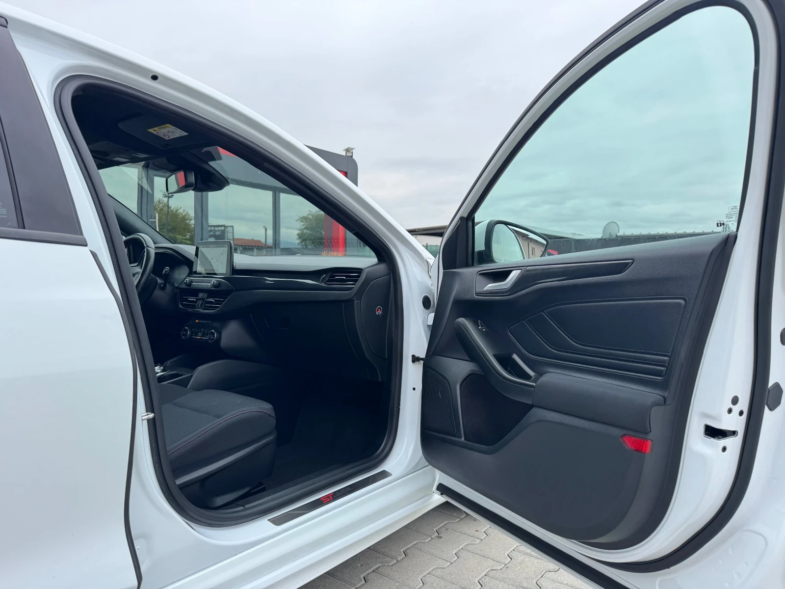 Ford Focus ST-LINE 1.5TDCI FULL | Mobile.bg � ����������� 14