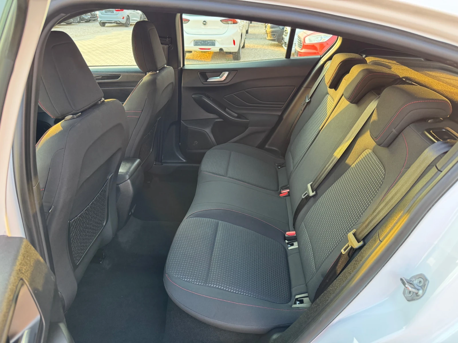 Ford Focus ST-LINE 1.5TDCI FULL | Mobile.bg — изображение 14