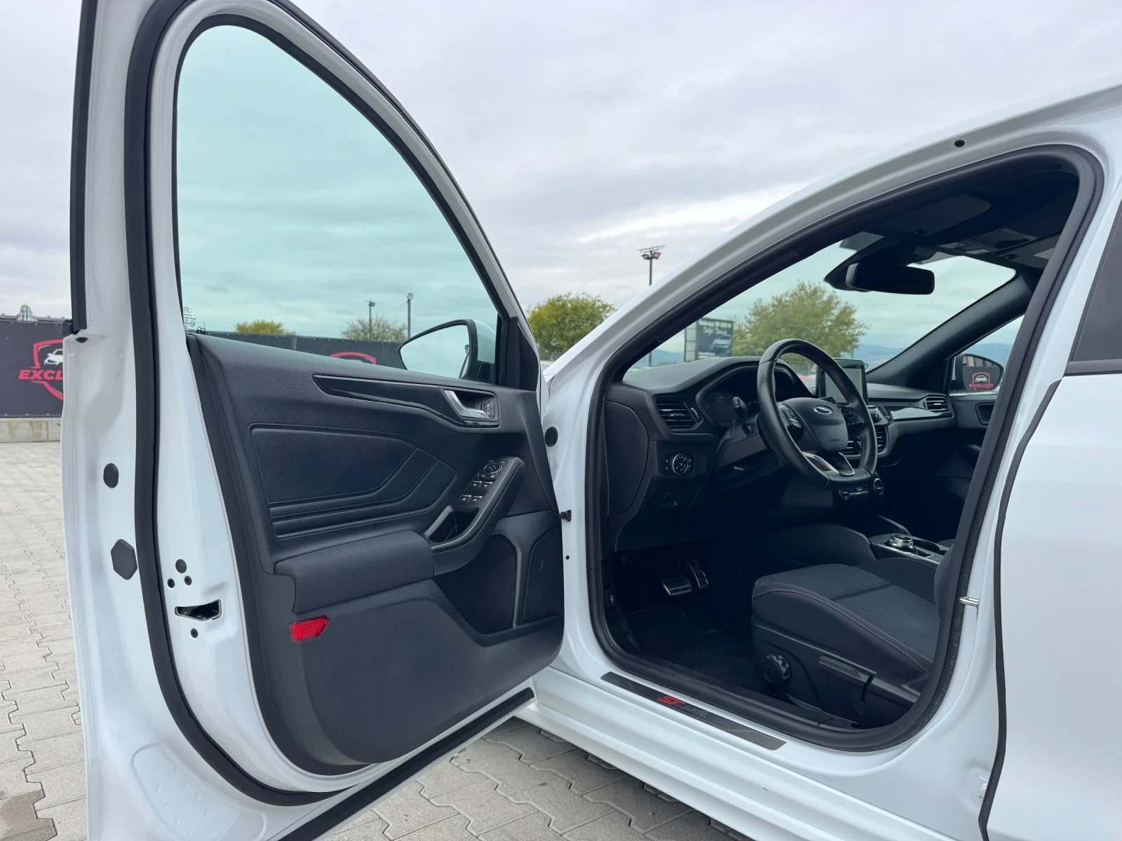 Ford Focus ST-LINE 1.5TDCI FULL | Mobile.bg � ����������� 9