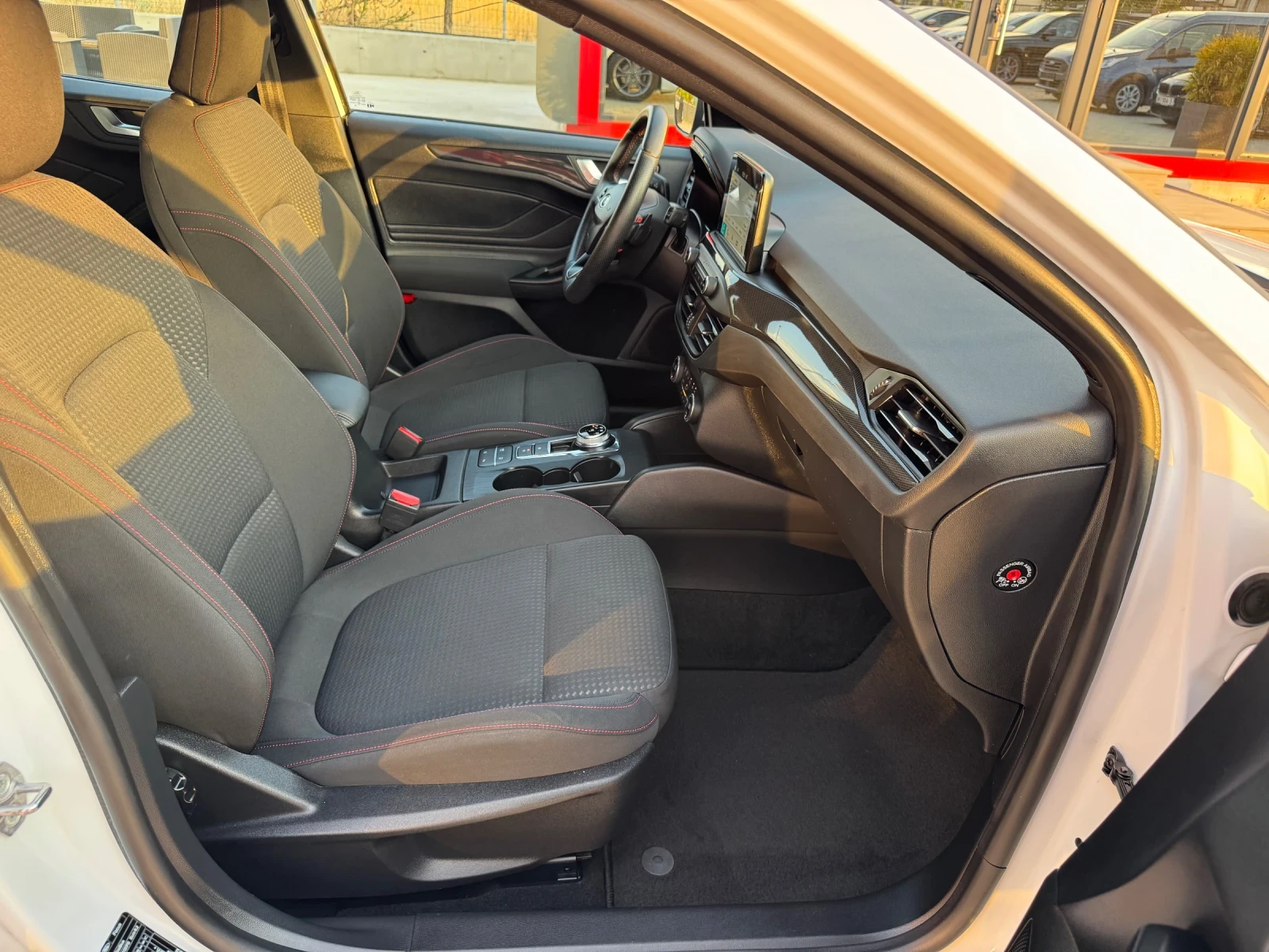 Ford Focus ST-LINE 1.5TDCI FULL | Mobile.bg — изображение 12