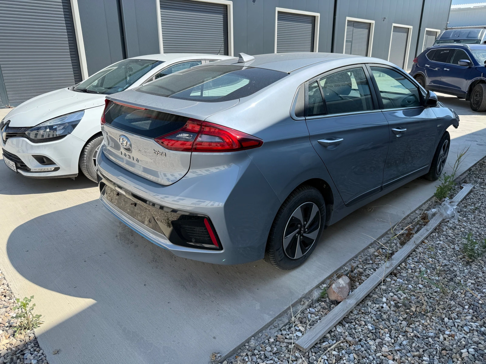 Hyundai Ioniq 1.6i-hybrid - изображение 5