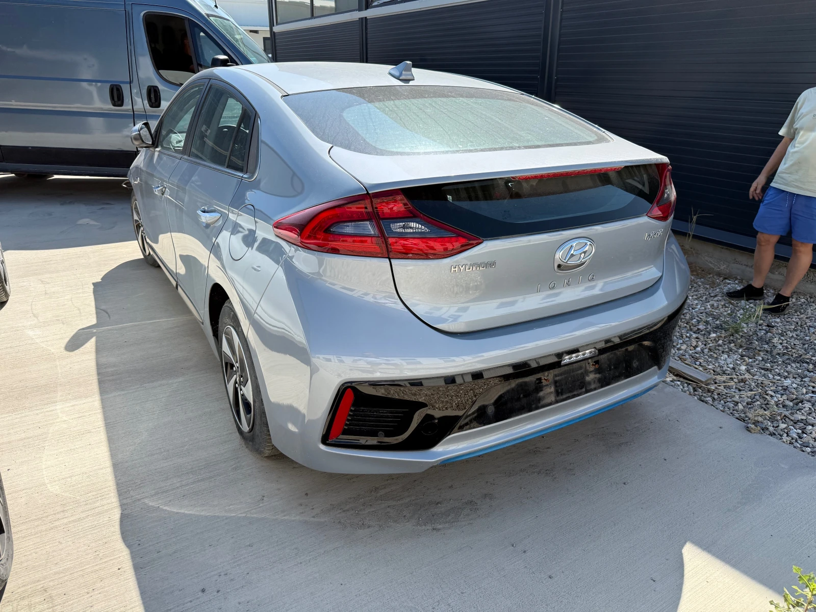 Hyundai Ioniq 1.6i-hybrid - изображение 4