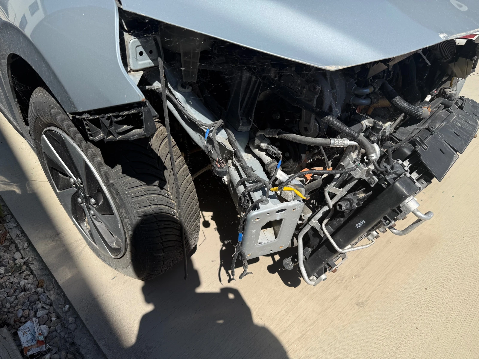 Hyundai Ioniq 1.6i-hybrid - изображение 8