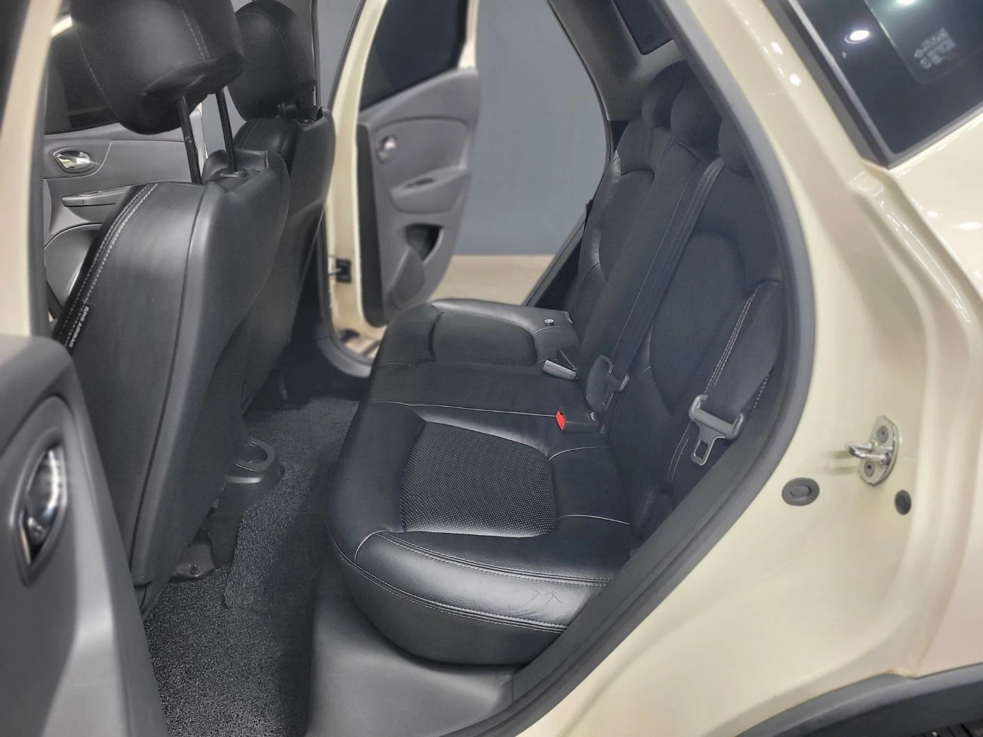 Renault Captur 1.5 DCI Renault Samsung ОЧАКВАН ВНОС - КАТО НОВ - изображение 8