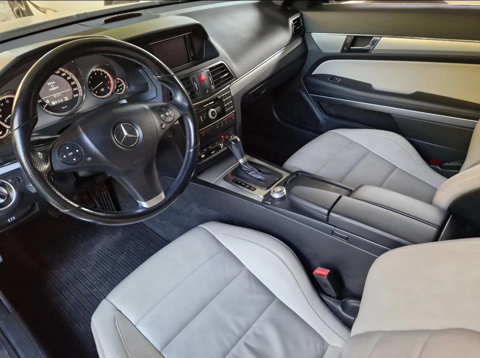 Mercedes-Benz E 250 CGI SWISS  - изображение 6