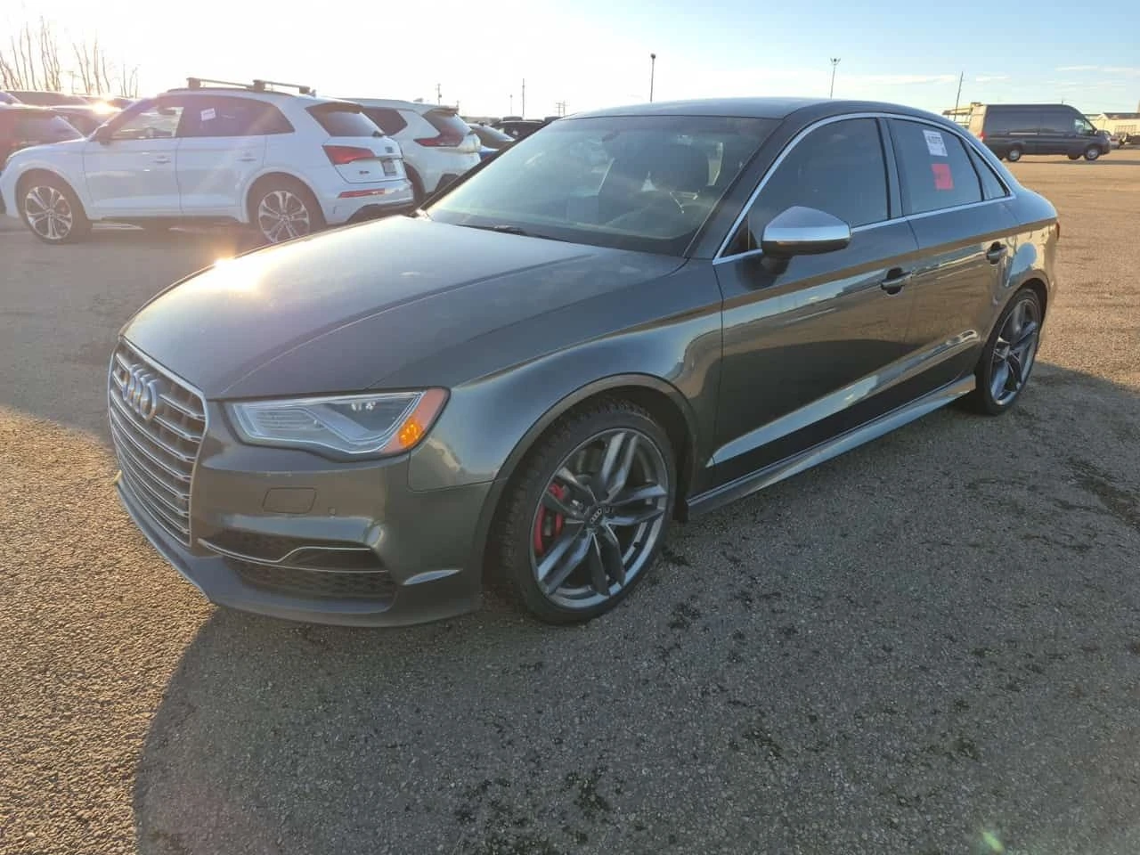 Audi S3  TECHNIK /CARFAX/Панорама/Подгрев/Кожа/ - изображение 2