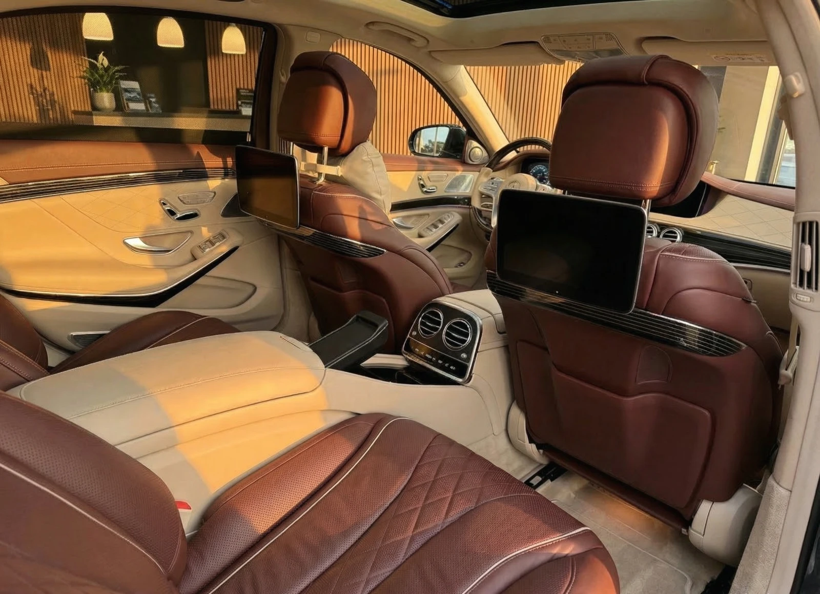 Mercedes-Benz S 560  Long 4Matic AMG-Line, снимка 8 - Автомобили и джипове - 53838548